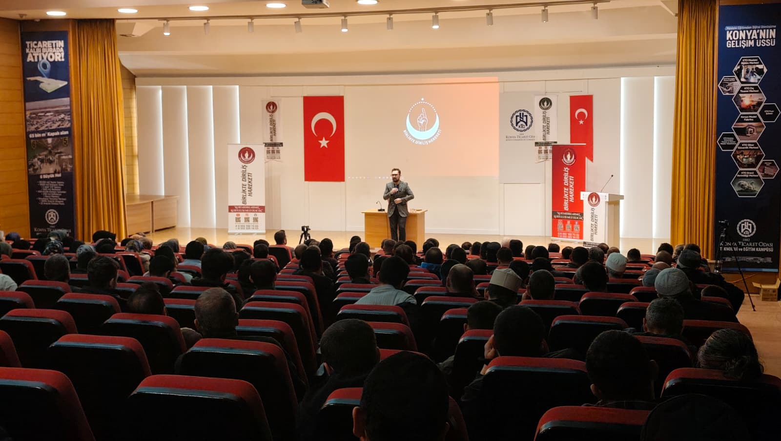 Konya’da Anlamlı Buluşma: “Ene (Sus Ey Nefsim)” Kitap Tahlili ile Gençliğe Diriliş Çağrısı